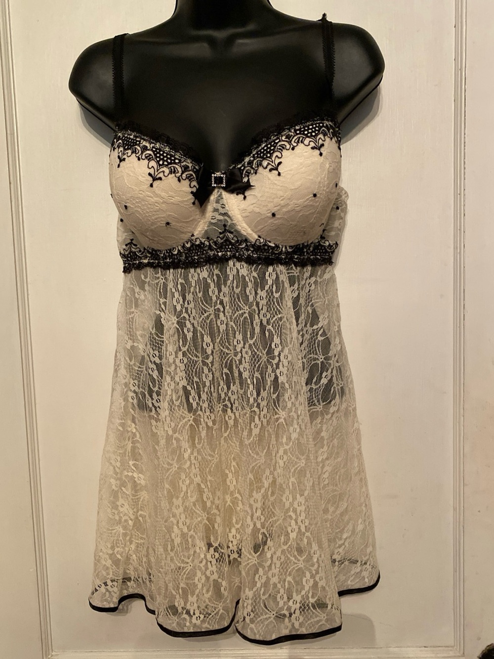 V! Enchanted Lingerie Babydoll Teddy Lace  Beige Yellowish w/Black trim size 1X